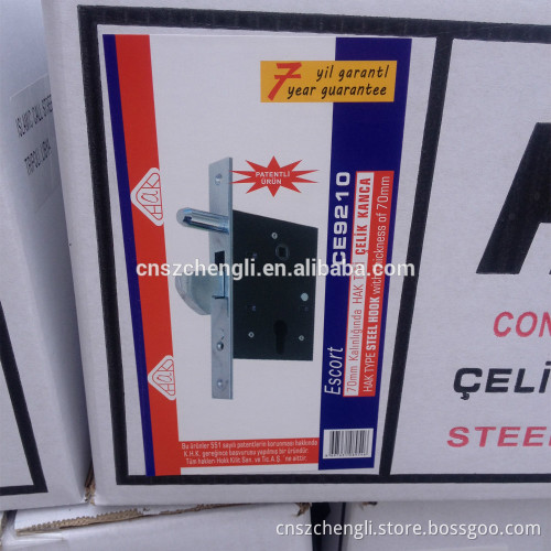 7059 hook lock for steel gate